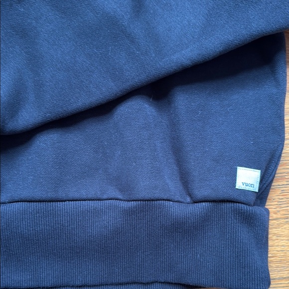 Vuori Restore washed Black Half-Zip Women's zip hoodie medium - Picture 3 of 6